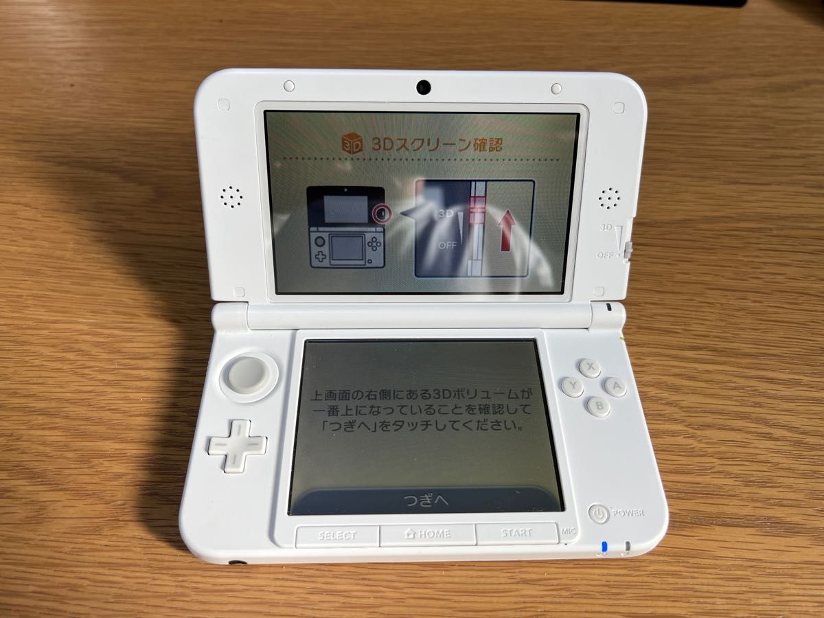 Nintendo 3DS LL ホワイト　ソフト5本付き