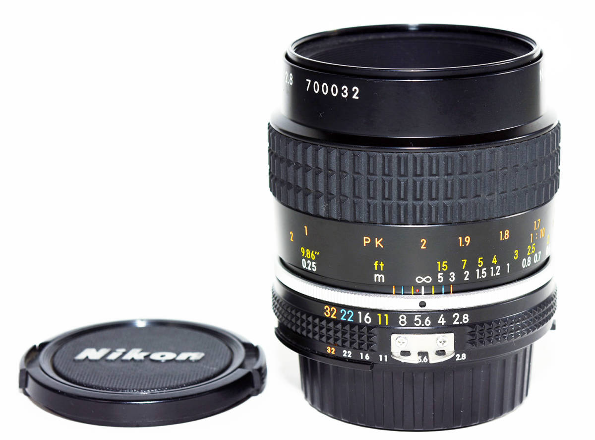 美品　Nikon Ai-S Micro-NIKKOR 55mm f2.8 マニュアルフォーカス 接写レンズ　　高解像の高級レンズ