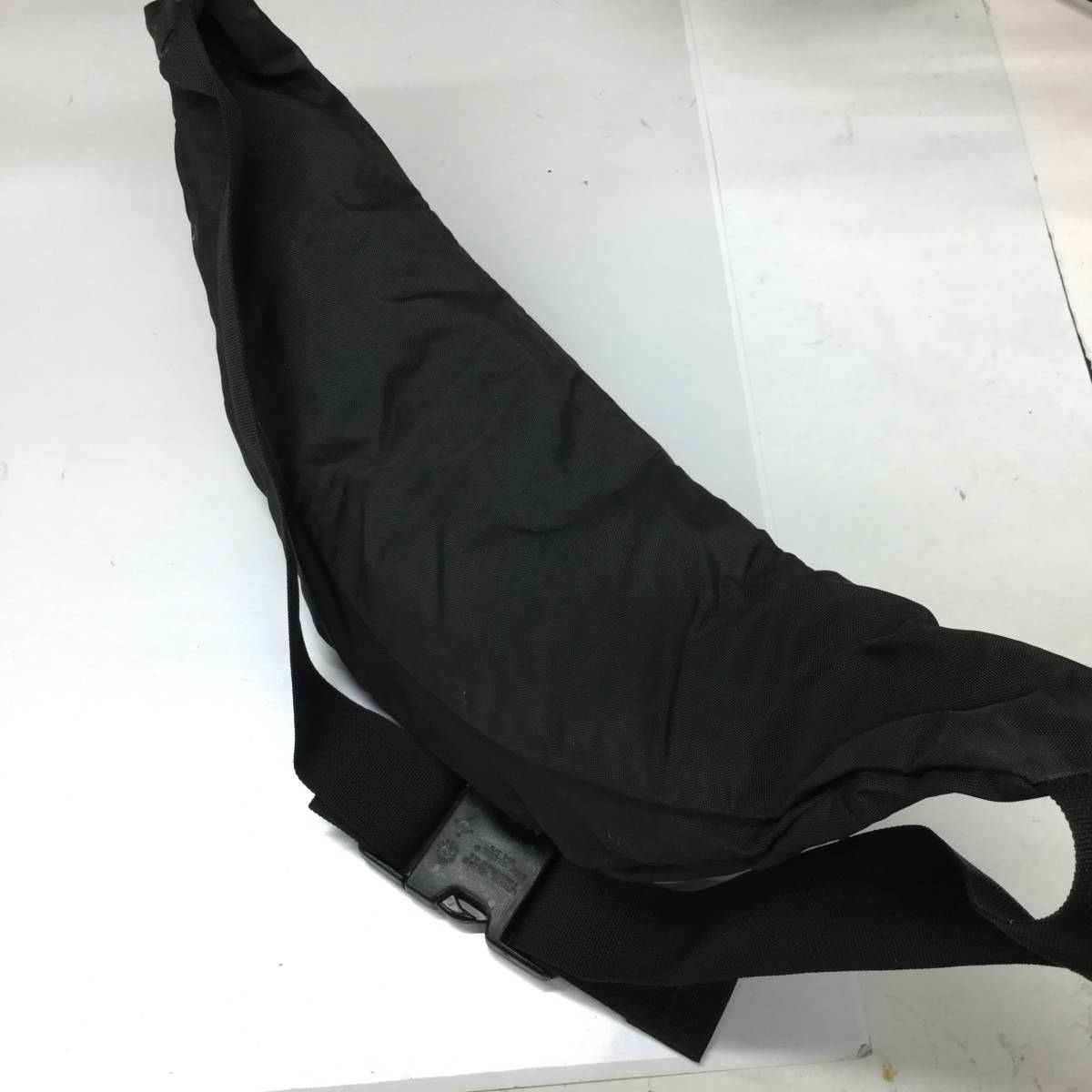 送料無料】 パープル ブラック ヒップボルト パタゴニア USA製