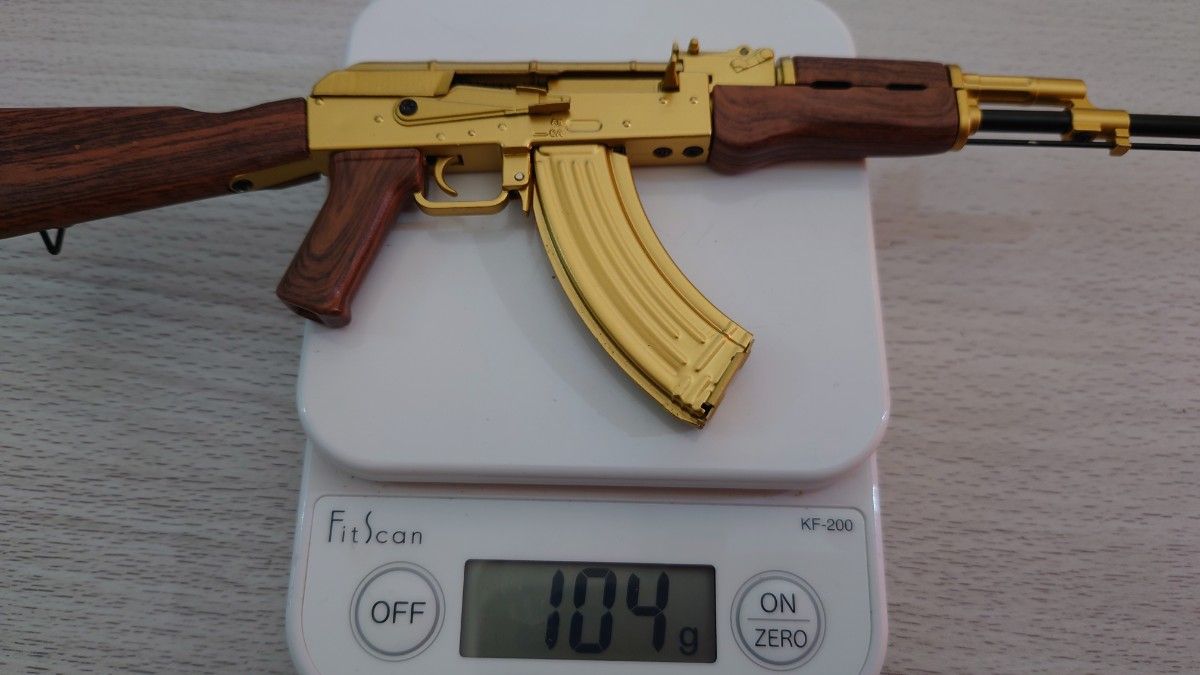 精巧1/3スケール AK47 ミニチュアライフル ゴールド ミリタリー モデル