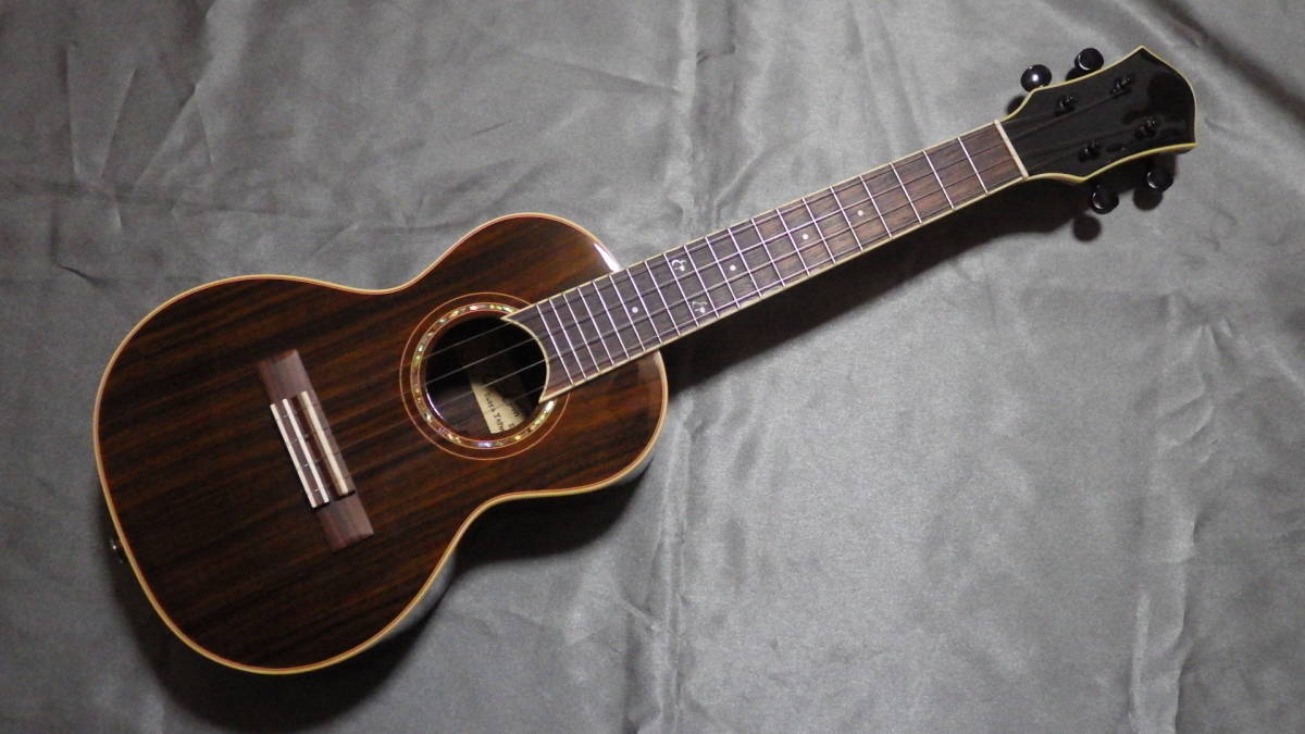 Gill Custom Ukulele ローズウッド コンサートウクレレ