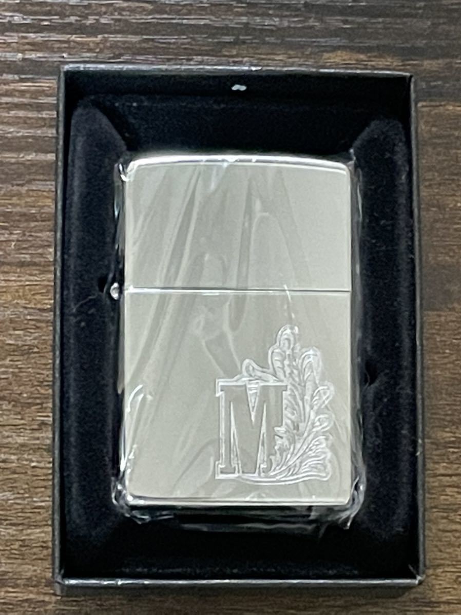 zippo Marlboro feather 限定品 マルボロ 2008年製 silver 羽 前面ワンポイントデザイン タバコ銘柄 デットストック ケース 保証書_画像1