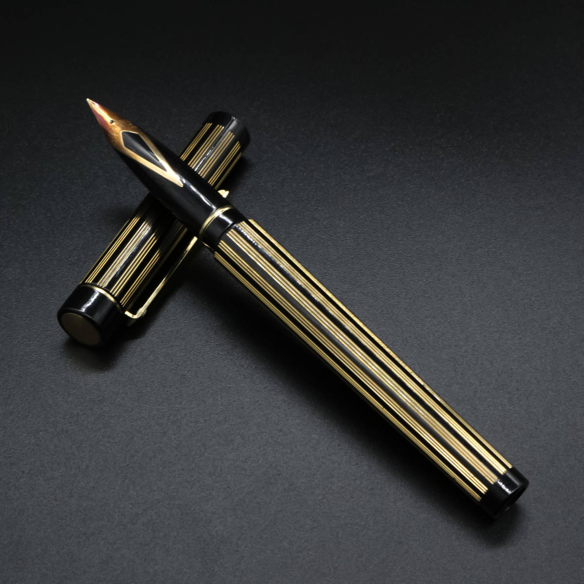 SHEAFFER / 万年筆 / 14K / 585 / U.S.A / ブラック×ゴールド / タルガ / リージェンシーストライプ / シェーファー_画像1