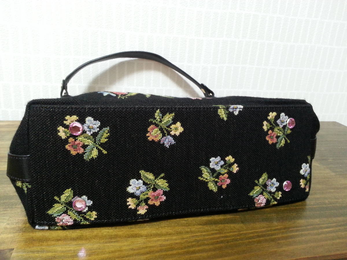 ゴブラン刺繍のショルダーバッグ ショルダーバッグ
