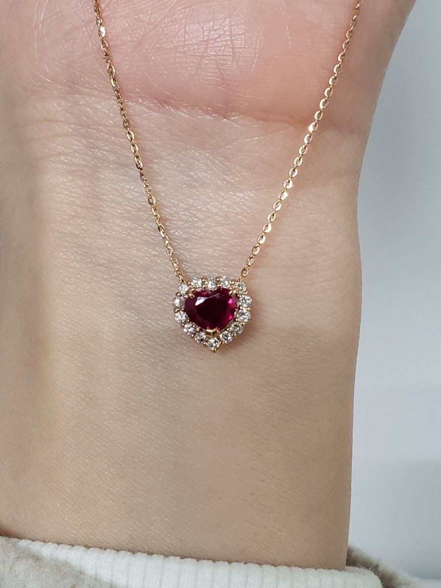 ルビーペンダント　天然ルビーダイヤモンドネックレス　Ruby Diamond Necklace 　K18PG 天然ルビー