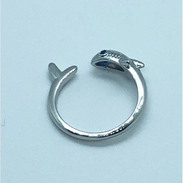 サメ シャーク リング 指輪 フリーサイズ 調節可能 鮫 かわいい レディース 人気 小ぶり 小さめ おしゃれ ワンポイント 韓国 モデル 銀色_画像7