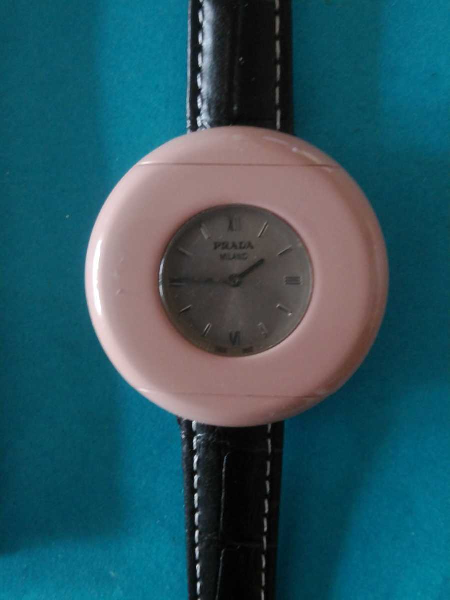 プラダ QZ ラウンド ローマン シルバー文字盤 レディース腕時計