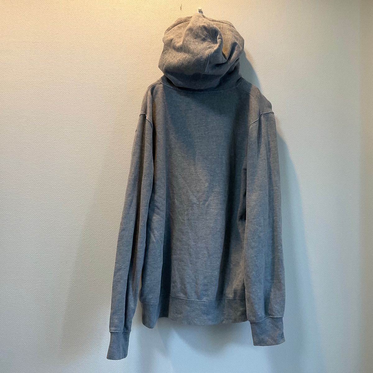 STUSSY ステューシー プルオーバー パーカー スウェット M シャネルロゴ フロントロゴ ビックロゴ トレーナー フーディ