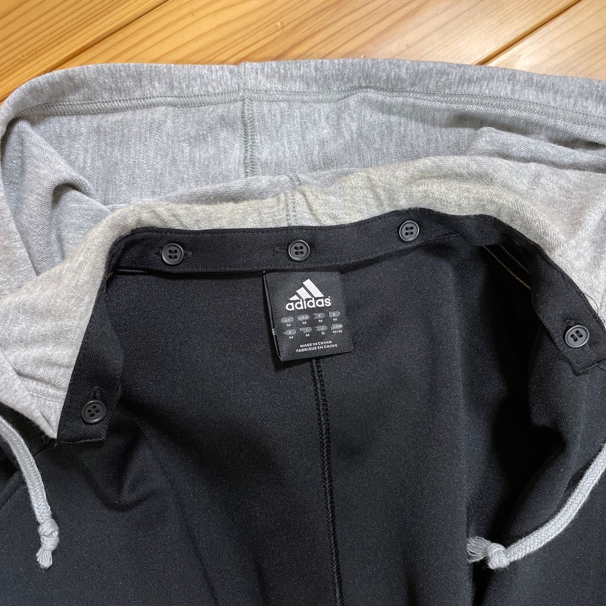 【最終値下げ】希少　レア　着用回数少なめ　古着の割には美品ADIDAS ジャケット　ジャケットタイプ　