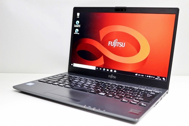 正規取扱店 富士通ウルトラブック第8世代Core i7 13.3インチ