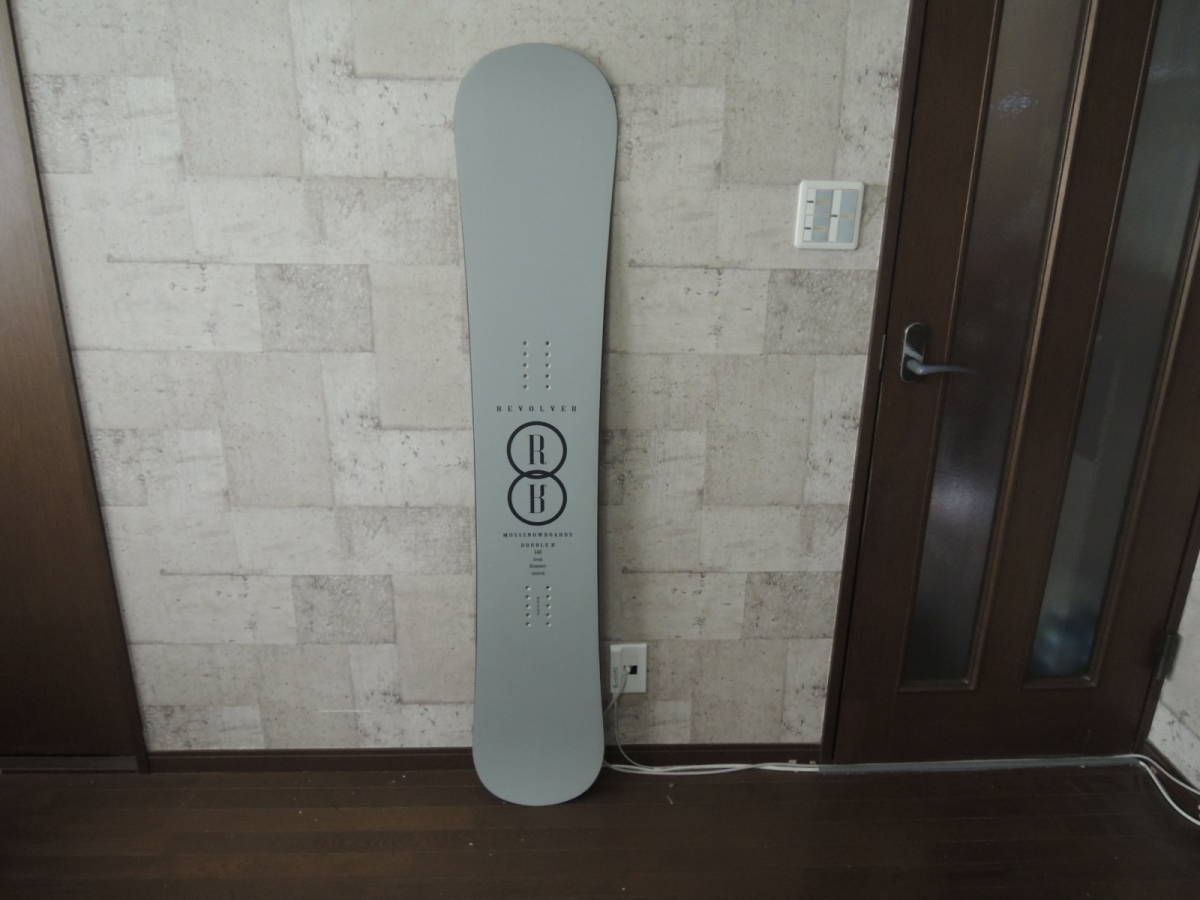 サントスピンク Moss snowboard Revolver 152cm 2017-2018