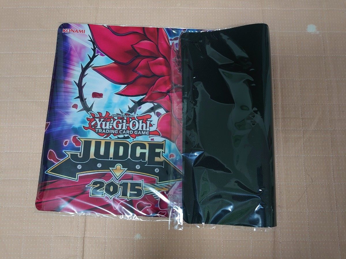 直送商品 遊戯王 十六夜アキ ブラックローズドラゴン プレイマット