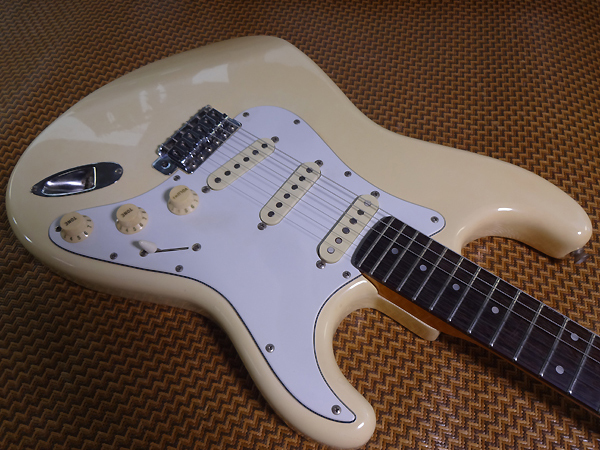 80's Fender Japan ミディアムスケール ST314-55 VWH Eシリアル E 