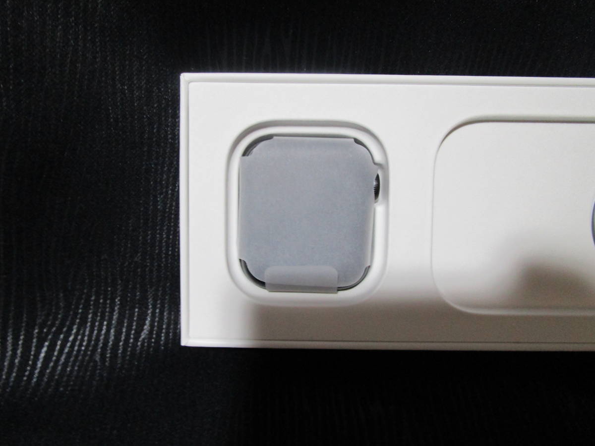 Apple Watch SE 第1世代 40mm GPS + Cellularモデル スペースグレイ 