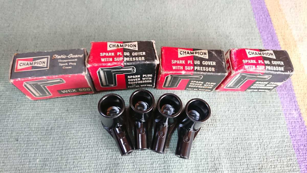  rare Vintage nos dead stock Champion plug cap WCX600 bakelite Old Mini Austin BMC Triumph 