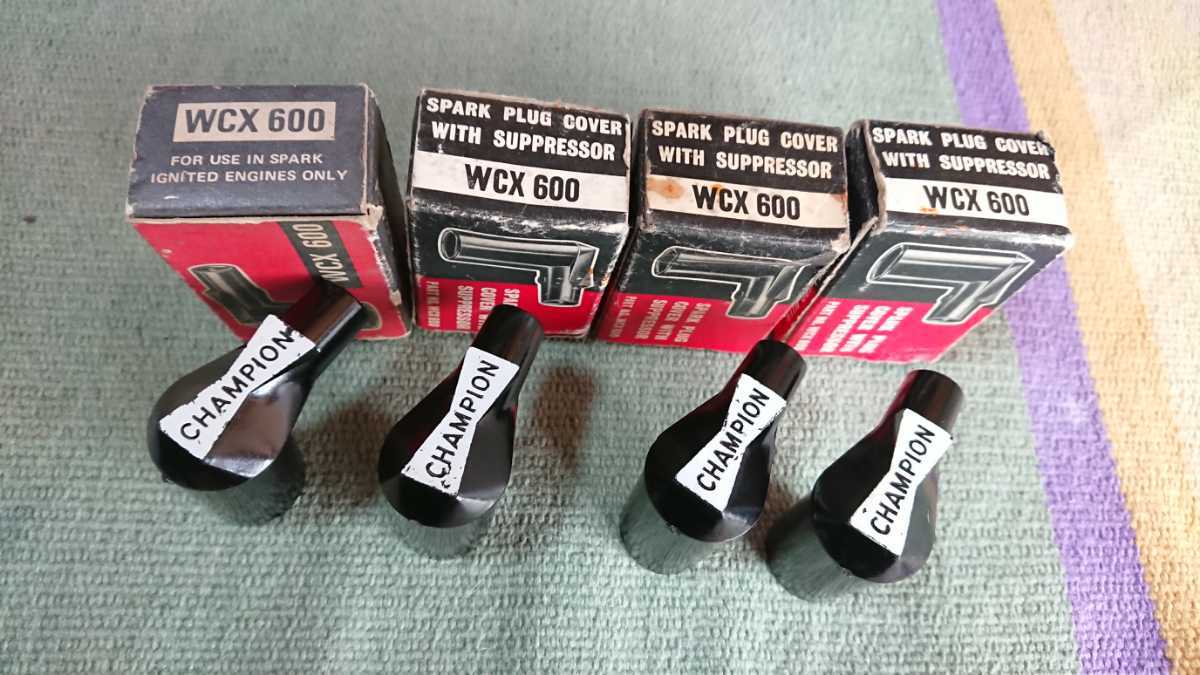  rare Vintage nos dead stock Champion plug cap WCX600 bakelite Old Mini Austin BMC Triumph 