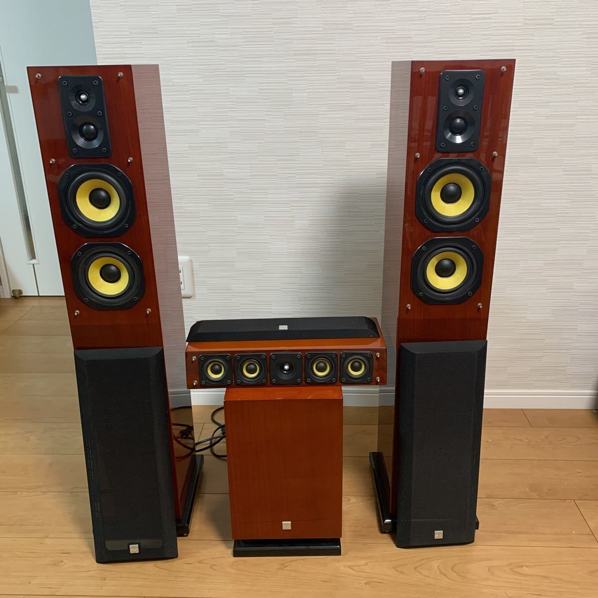 100%新品人気】 美品・DENON ウーファースピーカー DSW-33XG BUevC