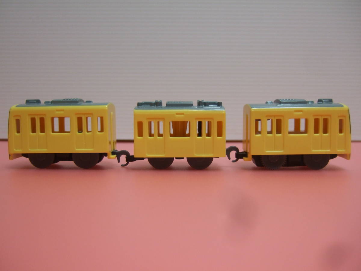  used [ capital sudden new 1000 shape KEIKYU YELLOW HAPPY TRAIN3 both ]... to carry yellow row car compilation [ Capsule Plarail ]