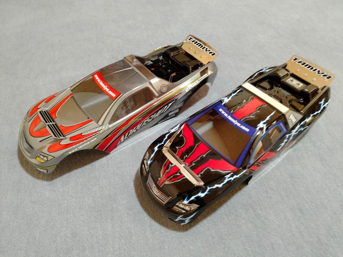 高評価なギフト 組立塗装済・新品・未走行 アバンテ ブラックスペシャル ラジコン ボディ