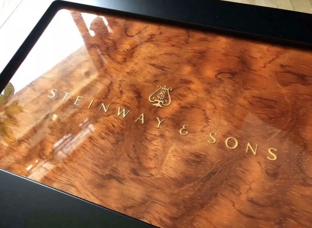新品 200mm サイズ スタインウェイ Steinway アップライトピアノ 新品 200mm サイズ スタインウェイ Steinway アップライトピアノ