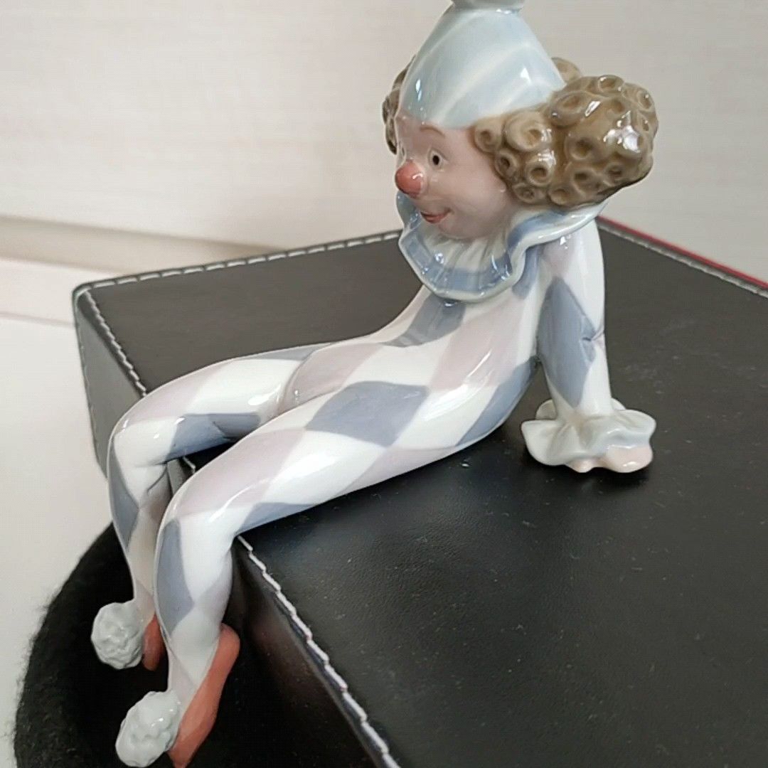 レア【保管品】LLADRO1500　腰掛けるピエロ　西洋　アンティーク　スペイン　陶器　人形　※専用箱無