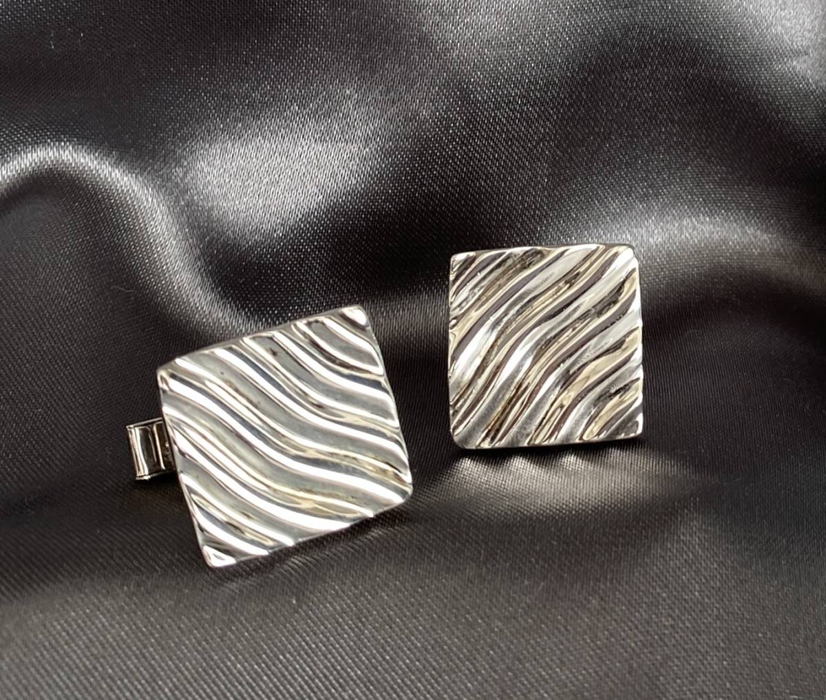 TIFFANY&Co. Tiffany cuffs sterling silver 925 square wave pattern bending line square men's pouch small articles cuff links silver P733