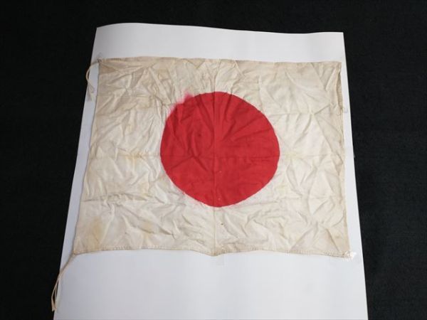 日本国旗　日の丸　高さ26ｃｍ　幅32ｃｍ　インテリア　飾り　応援　観戦　レトロ (22_50615_1)
