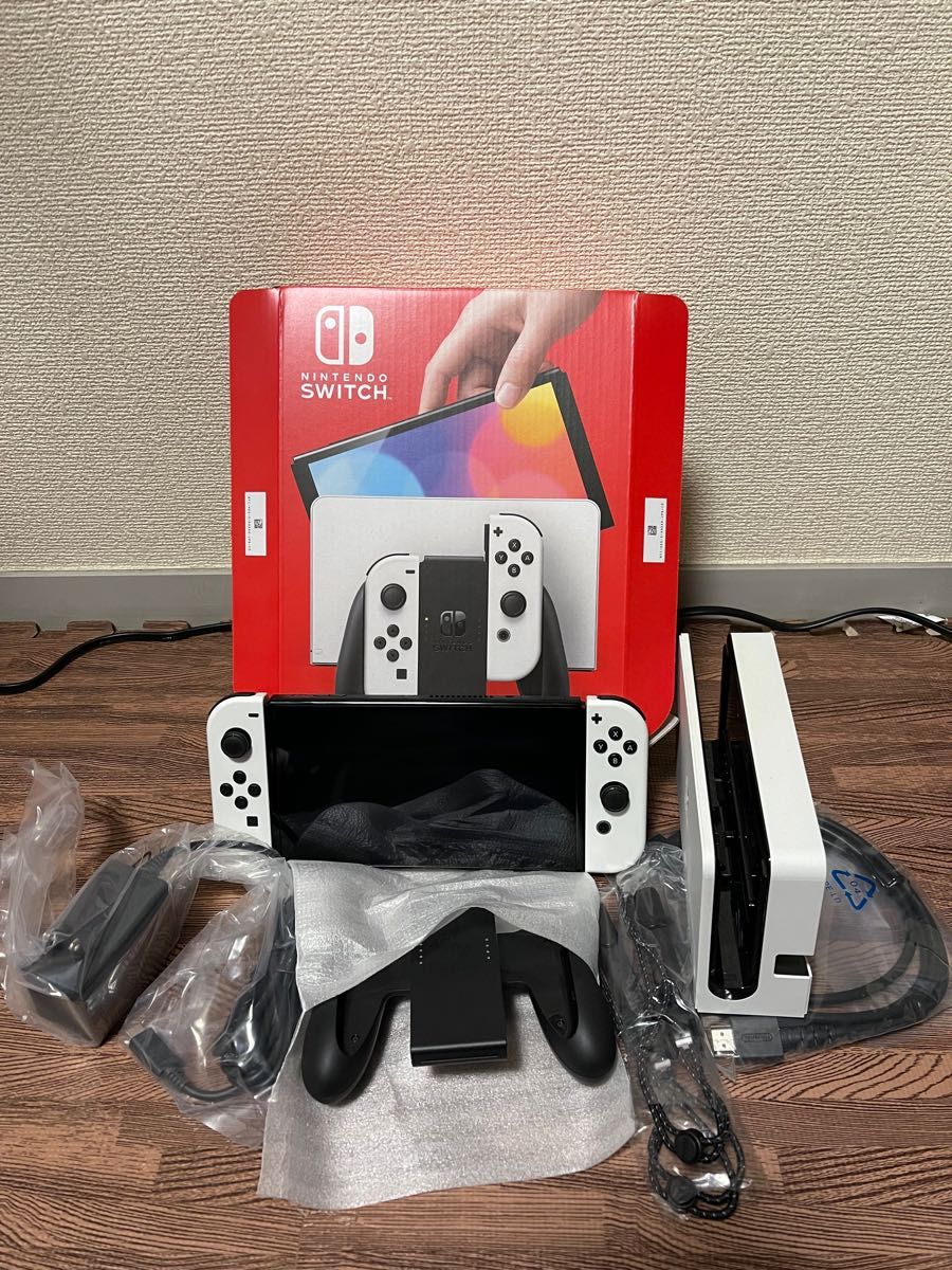 Switch本体有機EL JCホワイト 完備品 即発送可能 テレビゲーム Switch