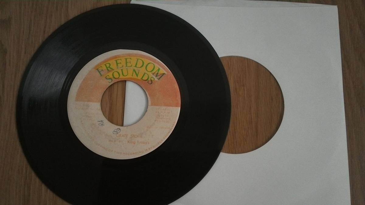 ☆彡美品！！☆彡送料無料！！　 　PRINCE ALLA 　STONE　 1976 JA盤 7inch 。 Roots Reggae 男性Vo B面Dubも最強 チリパチノイズ軽め_画像10