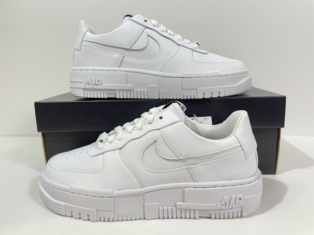 【送料無料】【新品】24㎝　Nike Air Force 1 Pixel ナイキ　エアフォース1 ピクセル　ホワイト