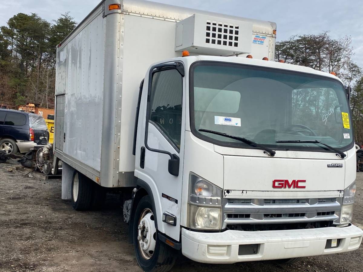 US GM GMC 純正 08- GMC W4500 フロントキャビン エンブレム USDM北米JDM ISUZU NPR いすず いすゞ イスズ ELFエルフ CHEVROLETシボレー_画像8