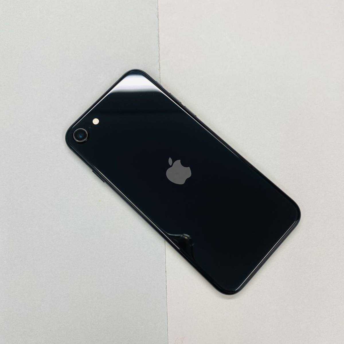 ヤフオク! - Apple iPhone SE2 64GB ブラック Au
