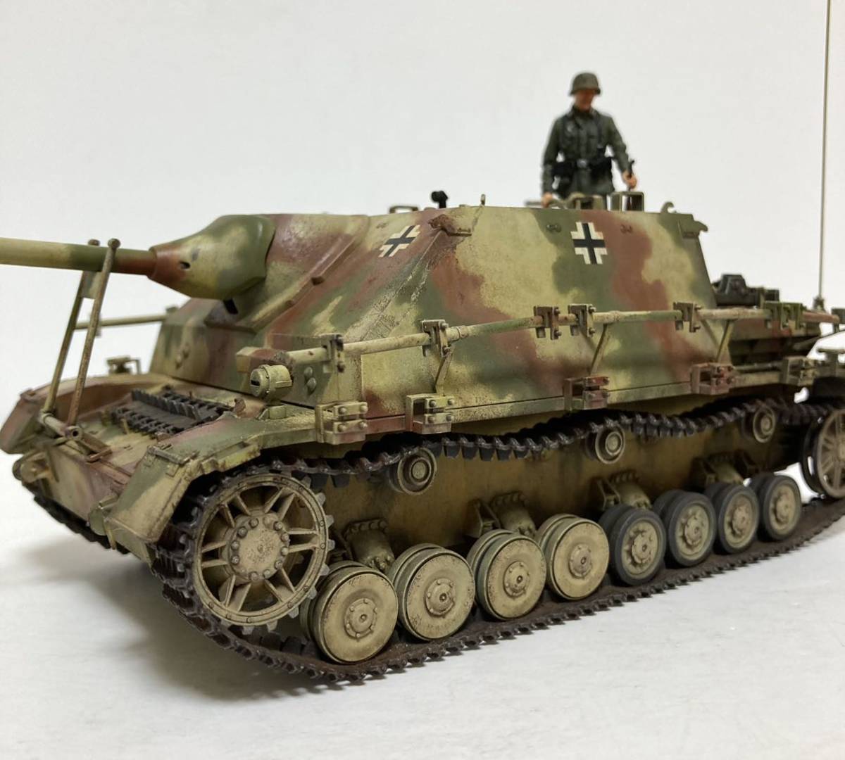 ☆完成品☆ ドラゴン 1/35 ドイツ軍 IV号駆逐戦車 L/70 (A) ツヴィッシェンレーズンク　w/歩兵フィギュア　　　　4号戦車_画像4