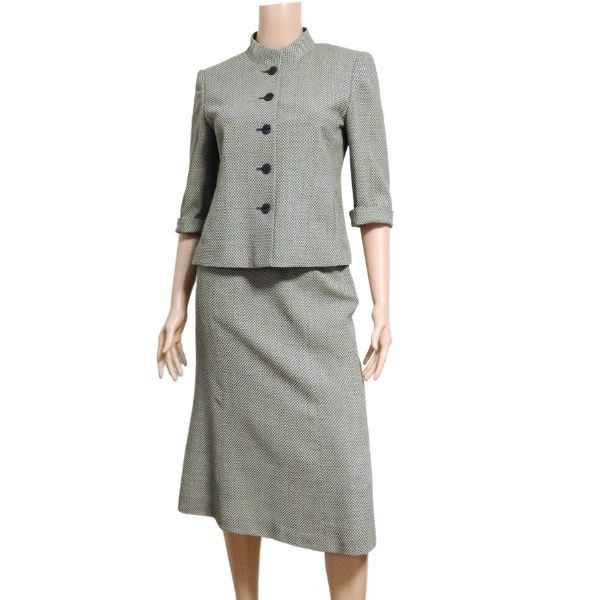 新品同様/レリアン Leilian スカートスーツ 小さいサイズ 表記 7号 S 相当 白 黒 幾何学模様 オフィス ビジネス 春夏 レディース