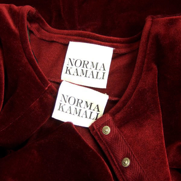 美品/ノーマカマリ NORMA KAMALI スカートスーツ 表記M 9号相当 ボルドー 2点セット ベロア シンプル 艶感 秋 冬 セットアップ レディース_画像5
