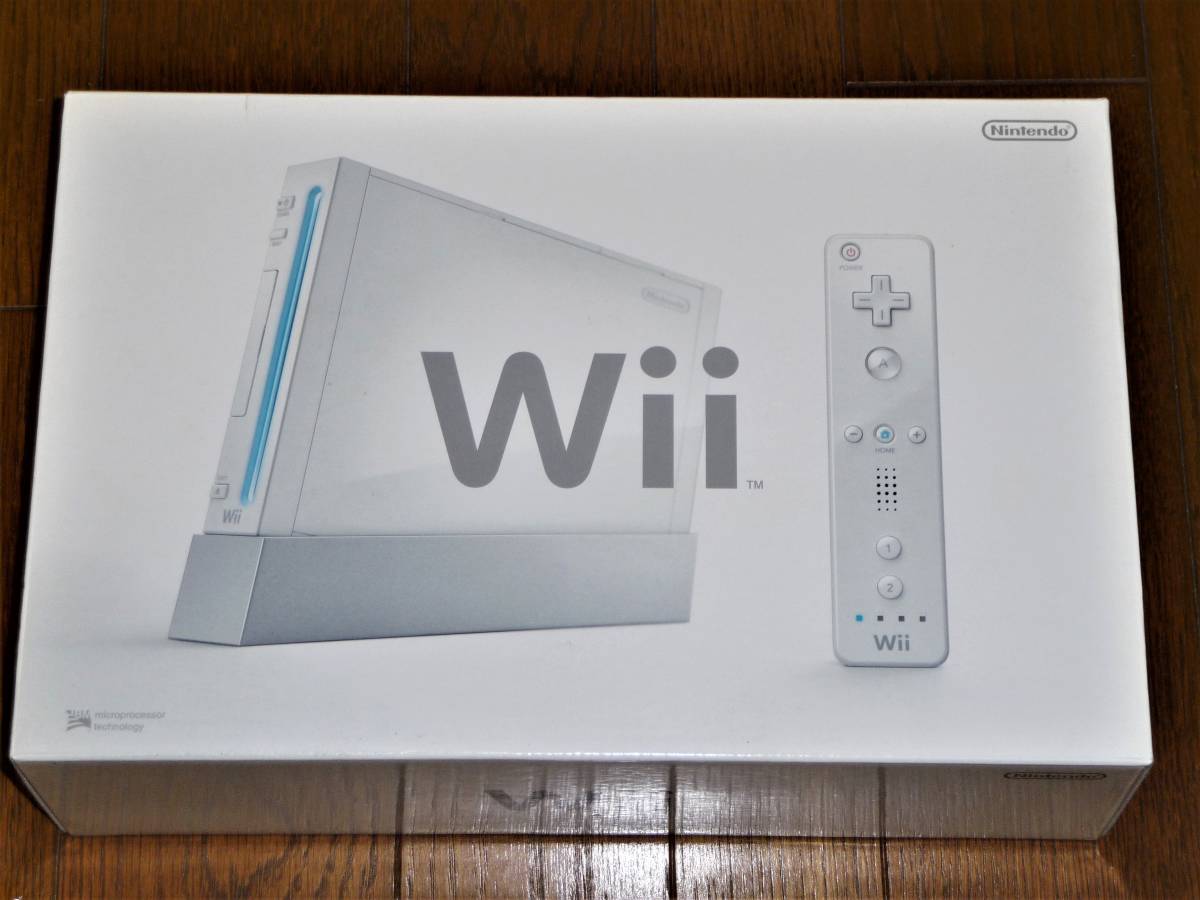 品 任天堂 Wii本体 と Wii fit ソフト バランスWiiボードセットの2点 