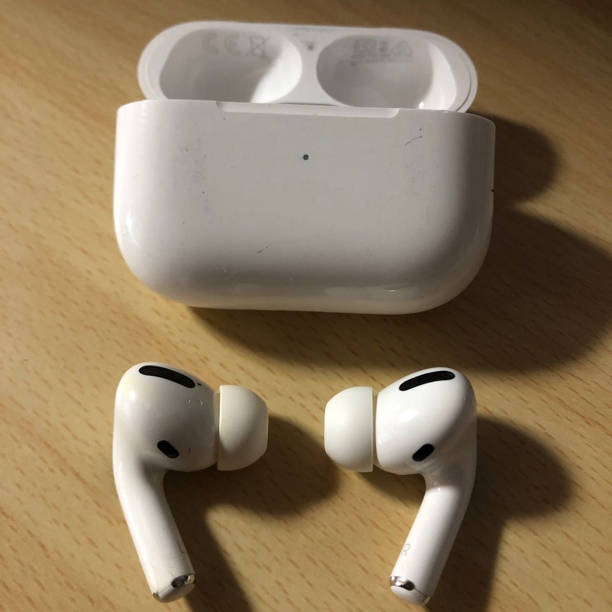 Apple AirPods Pro 正規品 studioarabiya.com