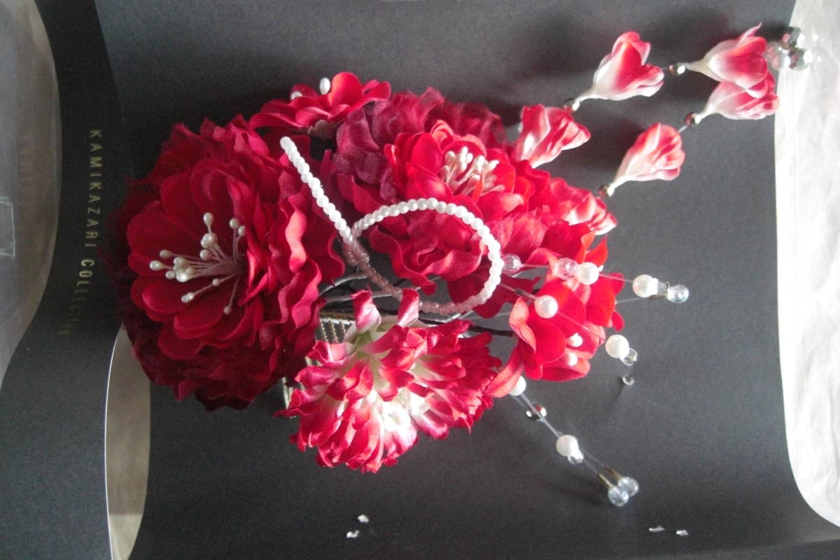 売れ筋新商品 和つう　髪飾り　成人式　卒業式　赤い花 かんざし