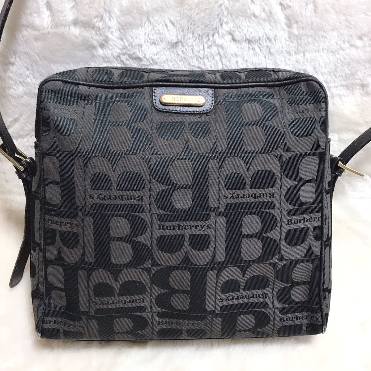  редкий модель Burberry сумка на плечо B рисунок парусина кожа чёрный брендовая сумка наклонный .. плечо ..BURBERRY Burberry общий рисунок 