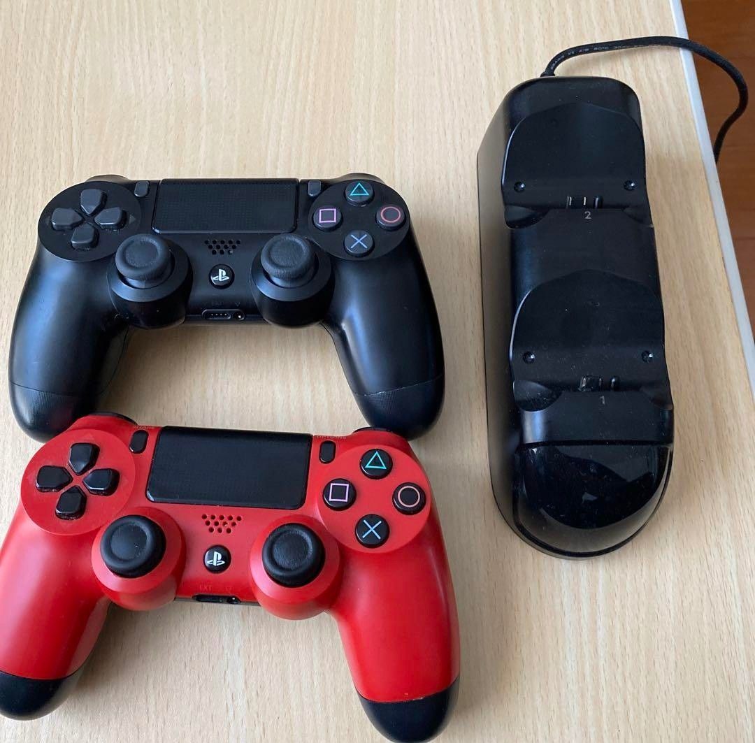PS4コントローラー×2+充電台 動作確認済み送料無料 デュアルショック4