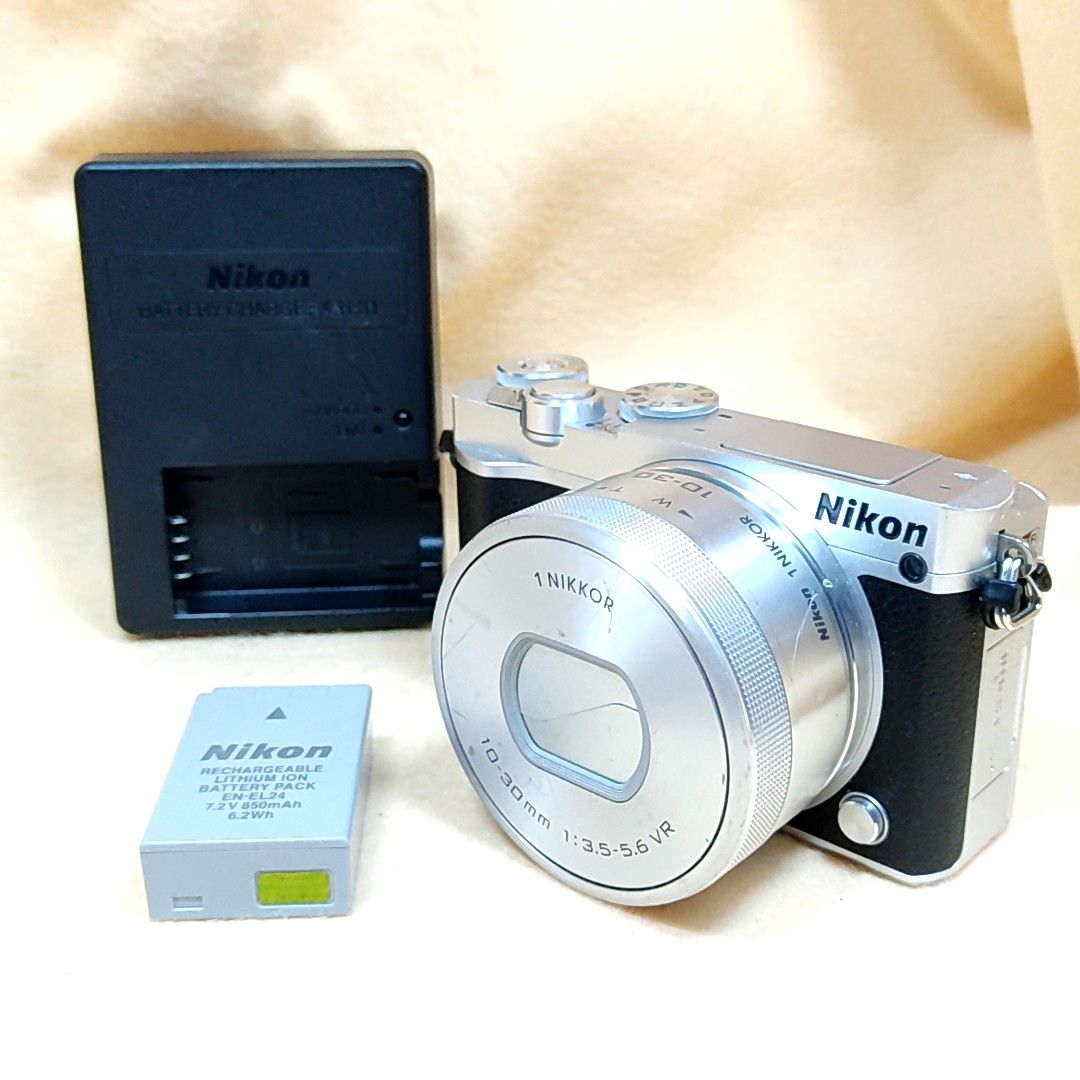 ☆スマホ転送☆自撮☆ミラーレス Nikon 1 J5 標準ズームレンズ カメラ