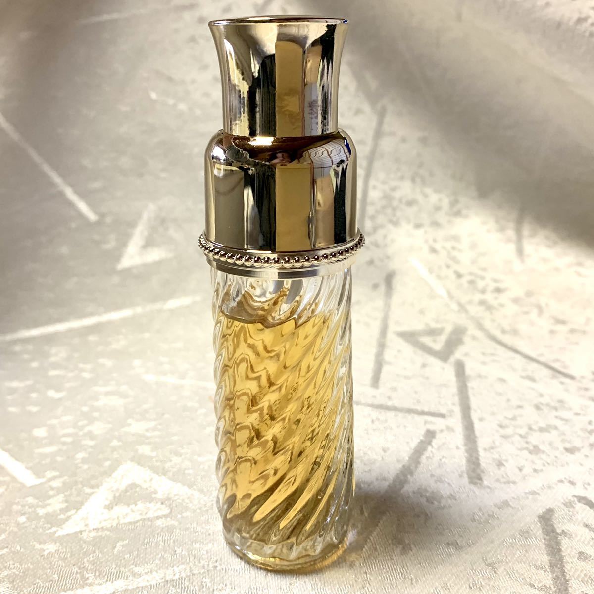 未使用品【ニナリッチ/NINA RICCI 】レールデュタン 香水 オードトワレ 30ml ＋ ソープ 化粧石鹸 50g ×2個 セット_画像4