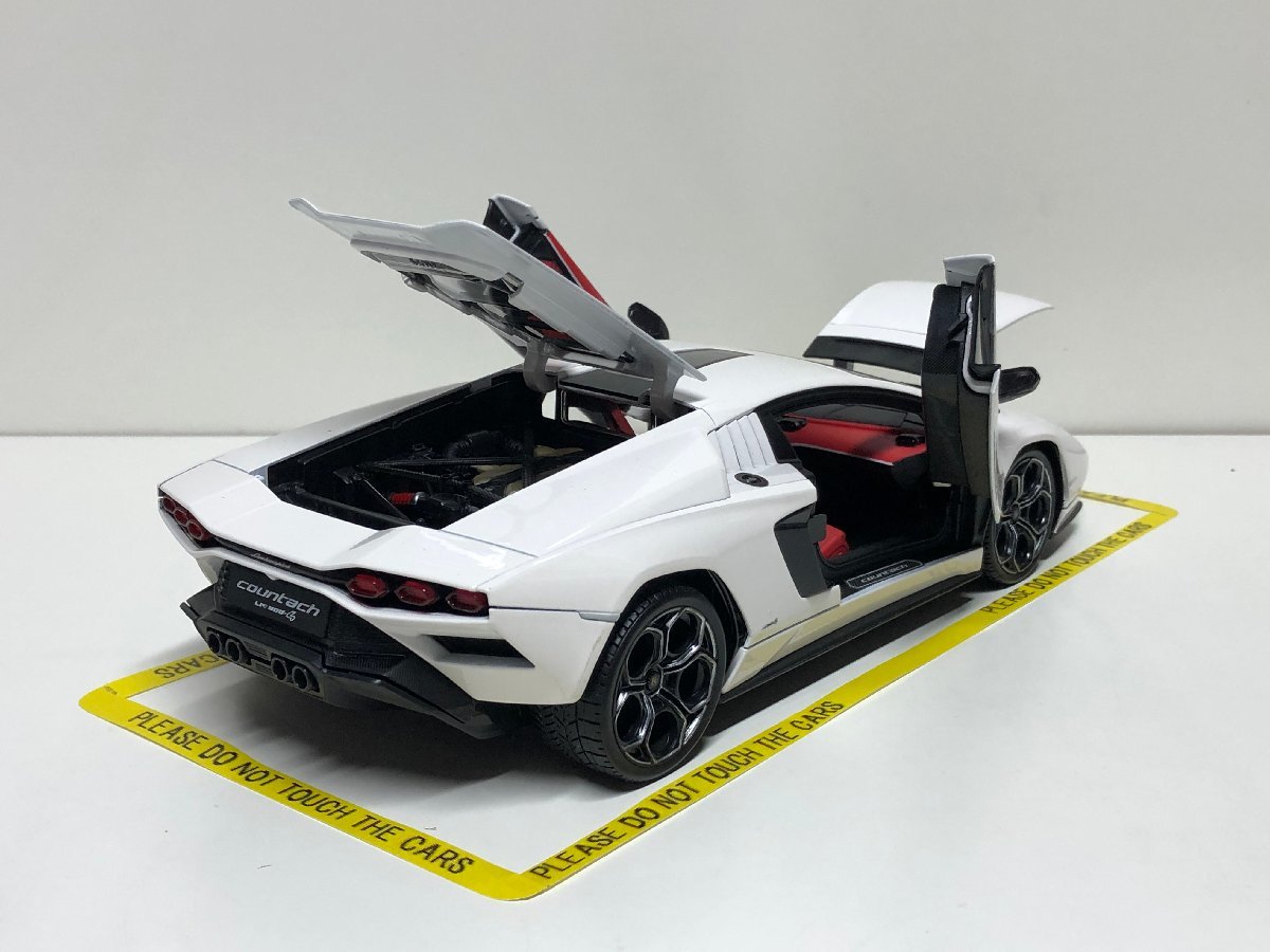 MAISTO 1/18 Lamborghini Countach LPi 800-4 white Lamborghini counter k Maisto 