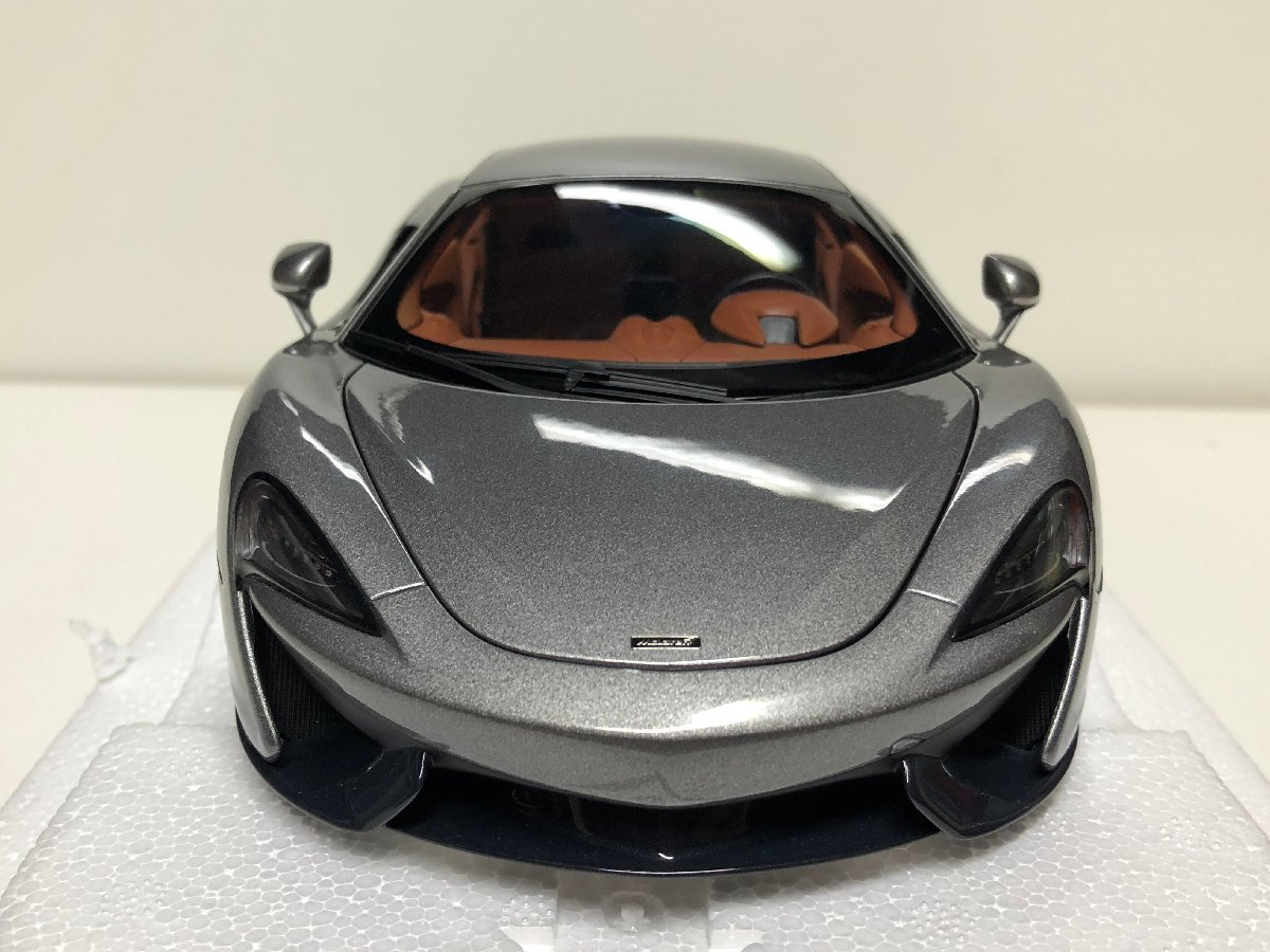 セール品　AUTOart 1/18 McLaren 570S Coupe 2016 lightgrey-metallic　マクラーレン_画像3