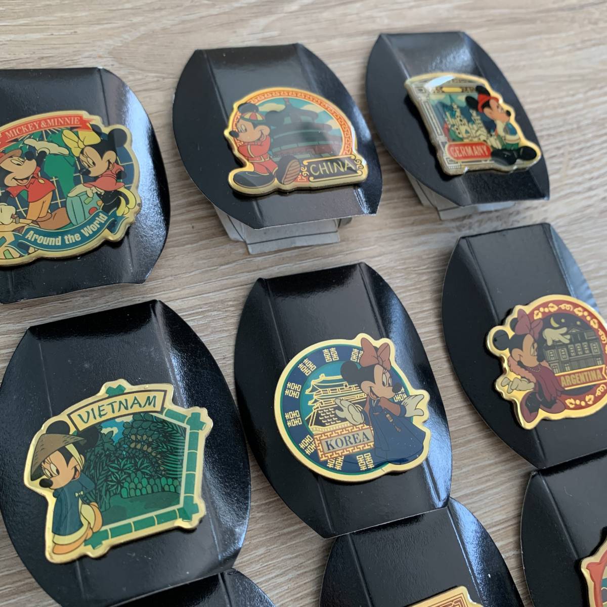 ディズニーピンバッジ!森永ピンズコレクション20個セット! fajasbela.com