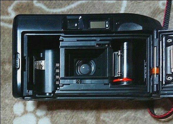 Canon Autoboy3　QUARTZ DATE 35mmフィルムカメラ ケース付き