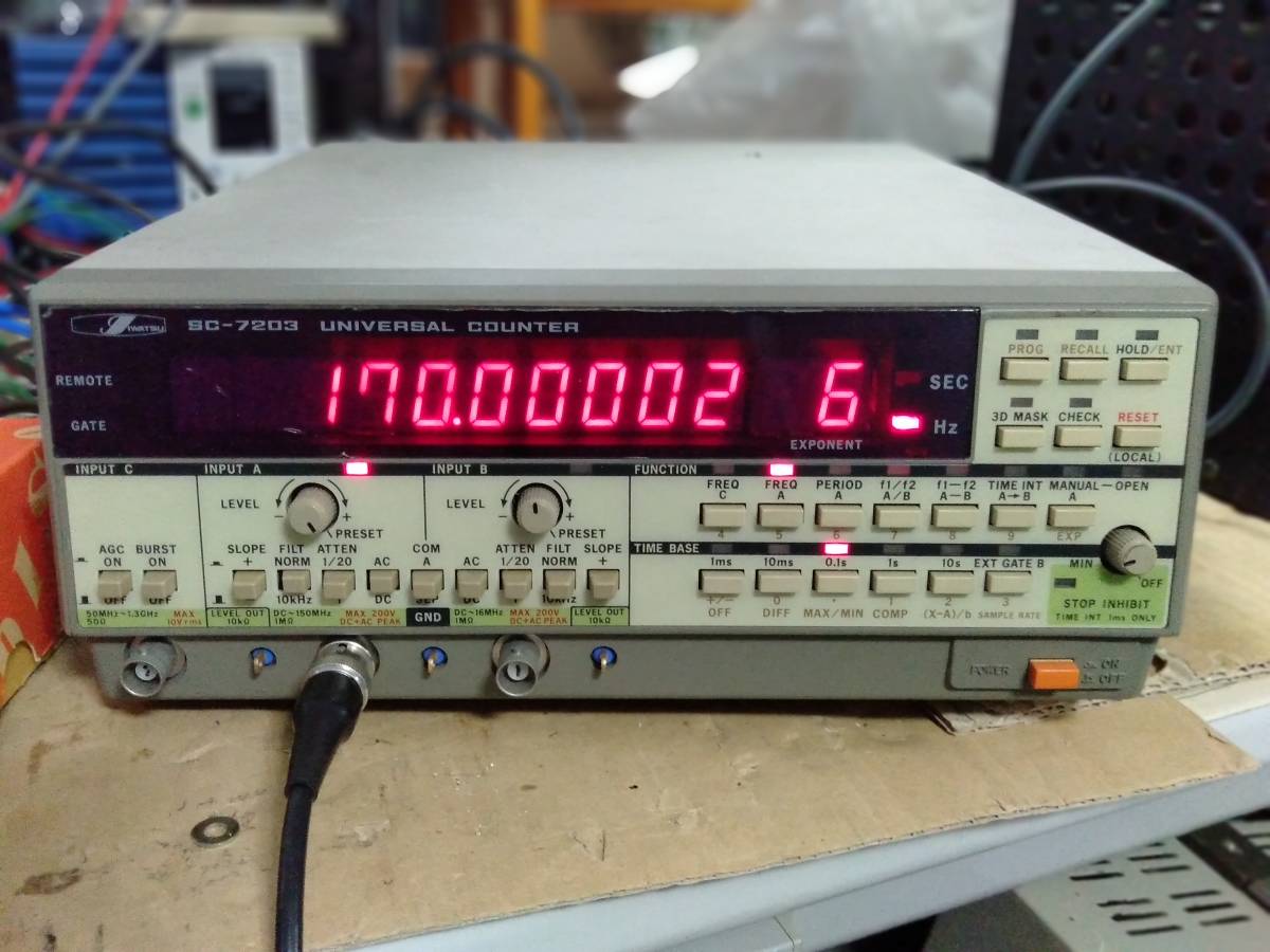 岩崎通信機　周波数カウンタ　SC7203　動作品です。