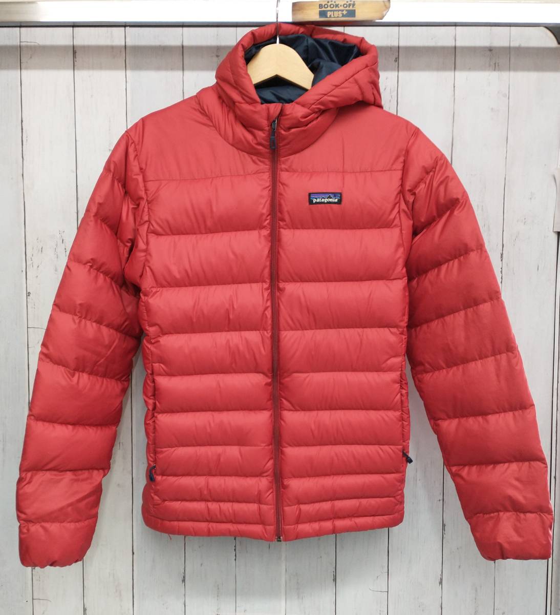 【値下げ】Patagonia パタゴニア 84902FA15 HI LOFT DOWN HOODY ダウンジャケット　レッド_画像1