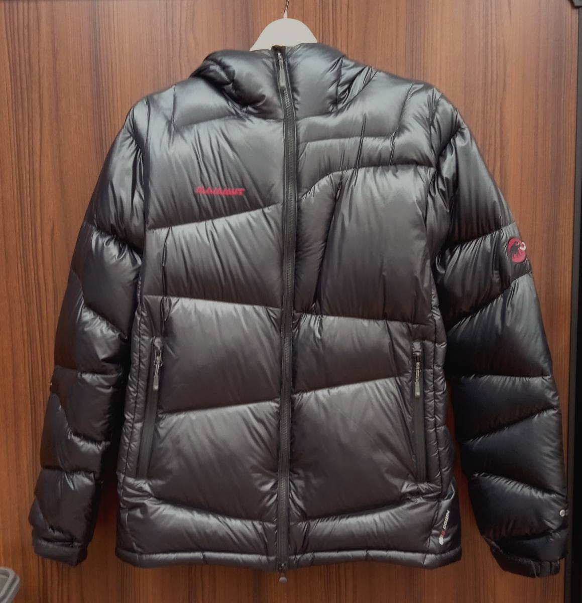 日本限定 MAMMUT/マムート/ATLAS フーデットダウン/1010-13722