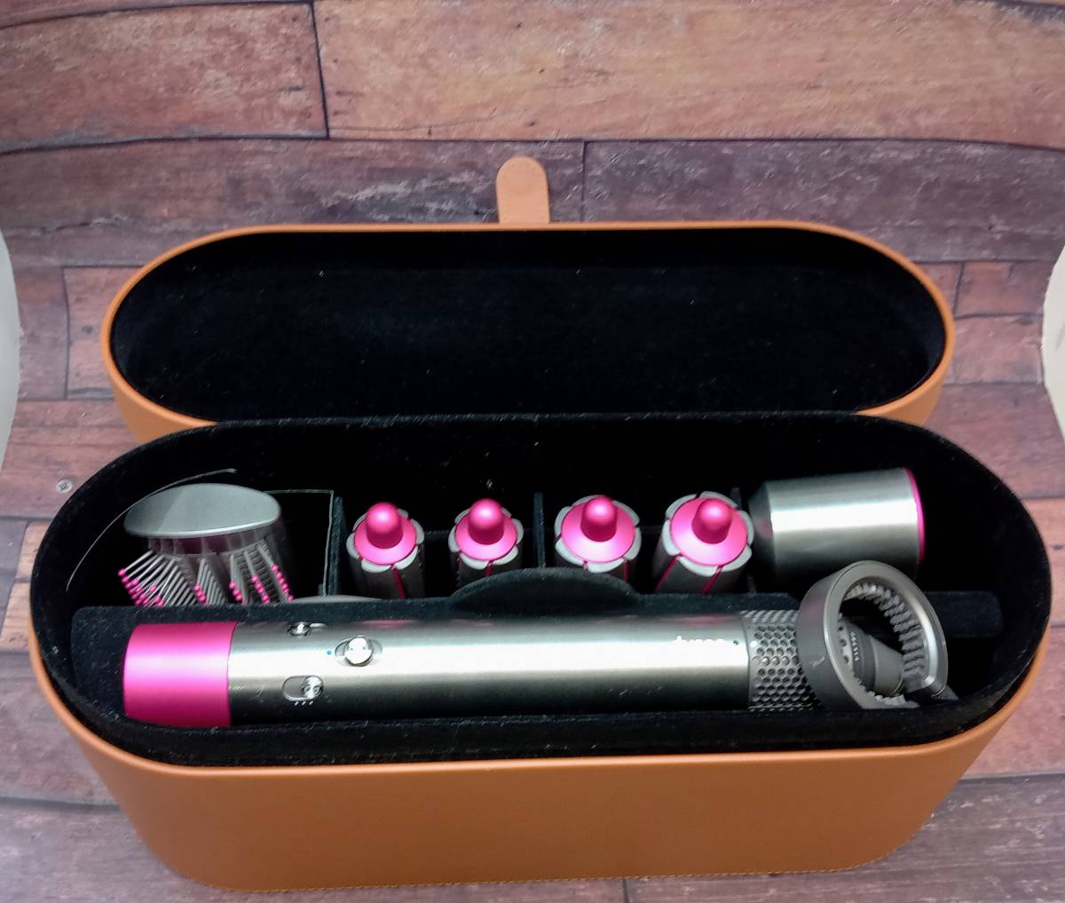 dyson HS01 COMP FNF SP Dyson Airwrap Complete COMP FNF SP ニッケルフューシャ 耐熱ポーチ付 スペシャルエディション ヘアドライヤー 3